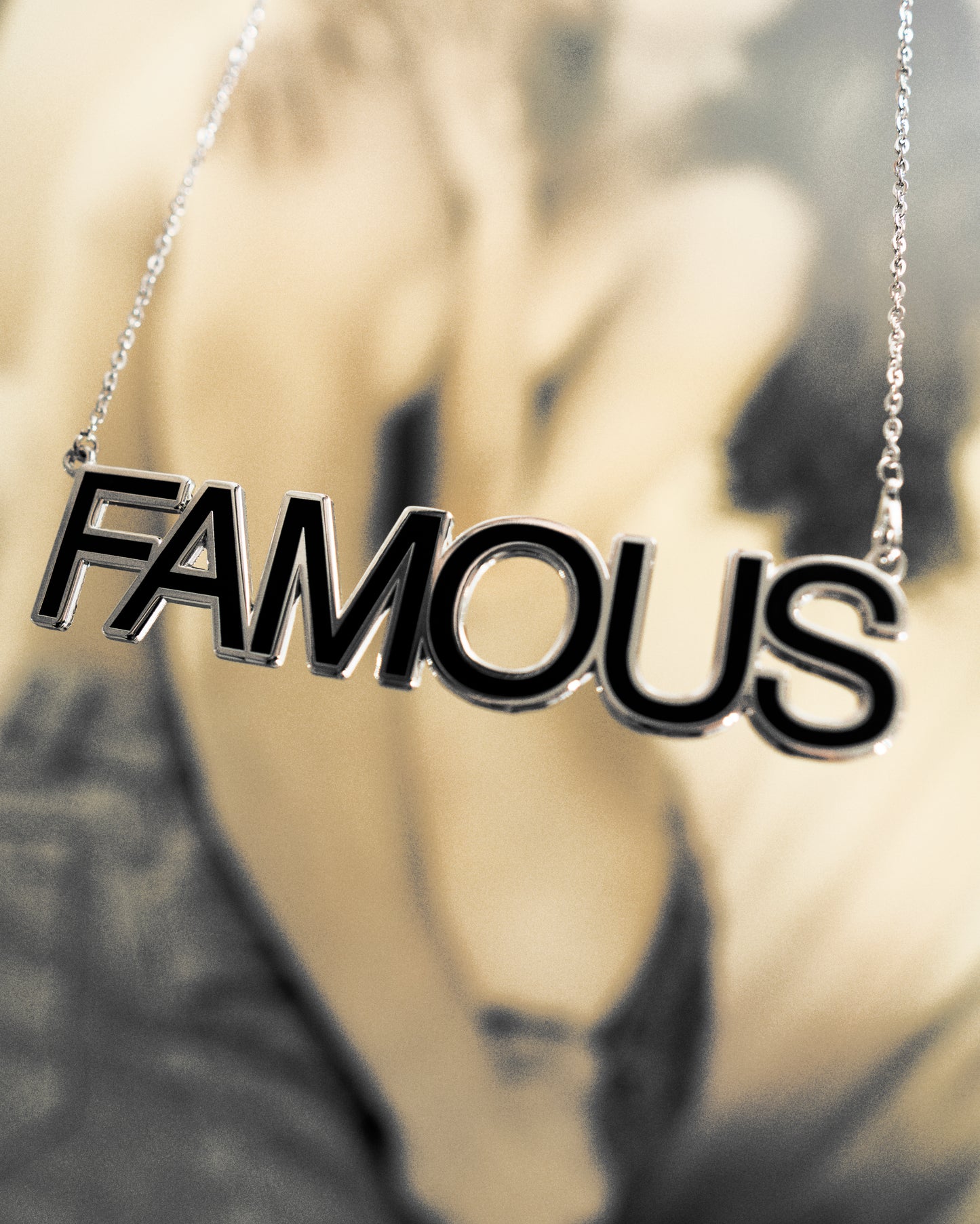 FAMOUS NECKLACE