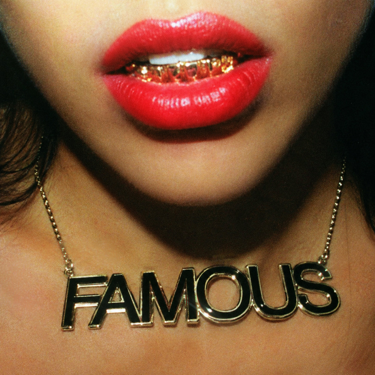 FAMOUS NECKLACE