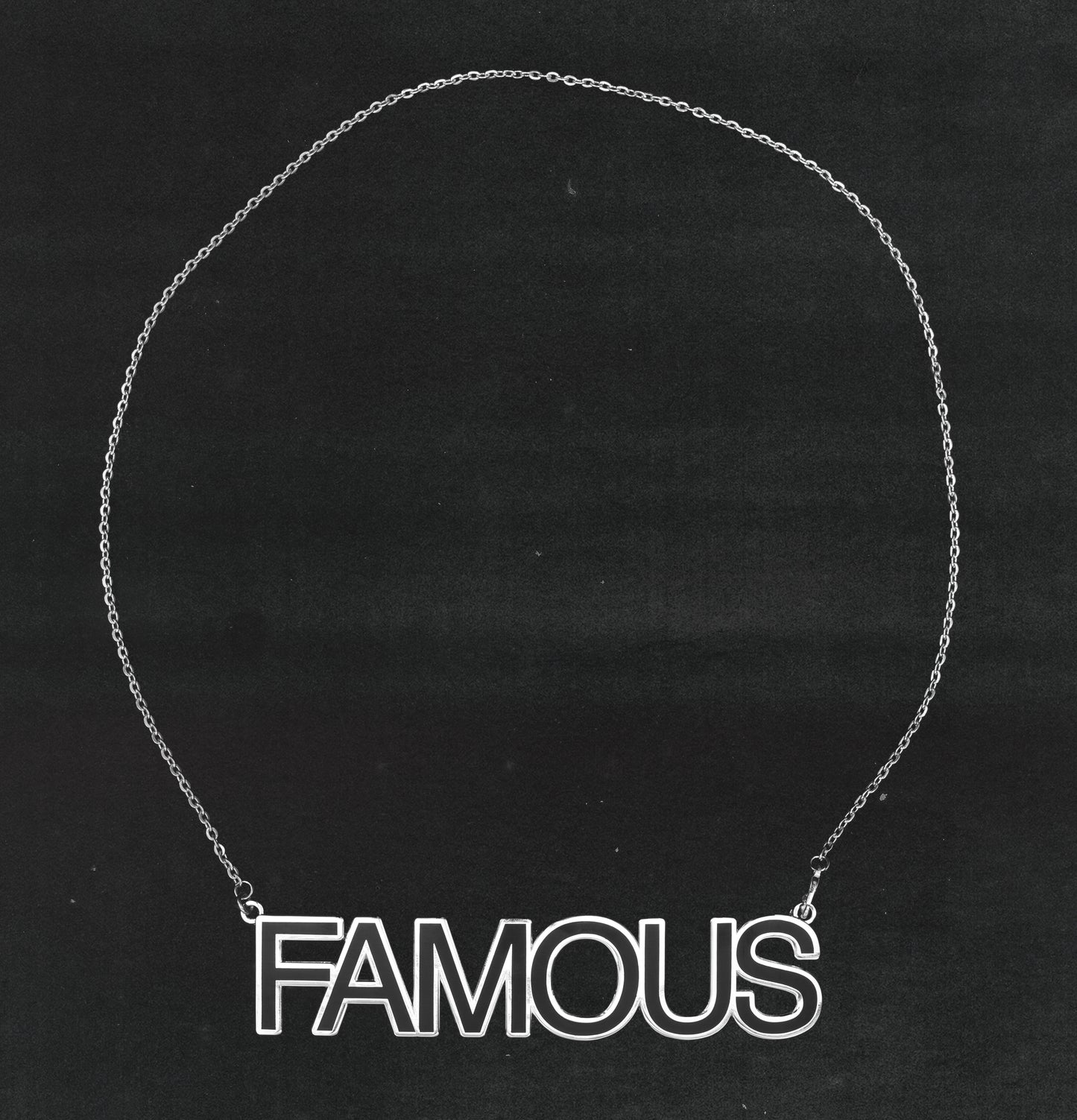 FAMOUS NECKLACE