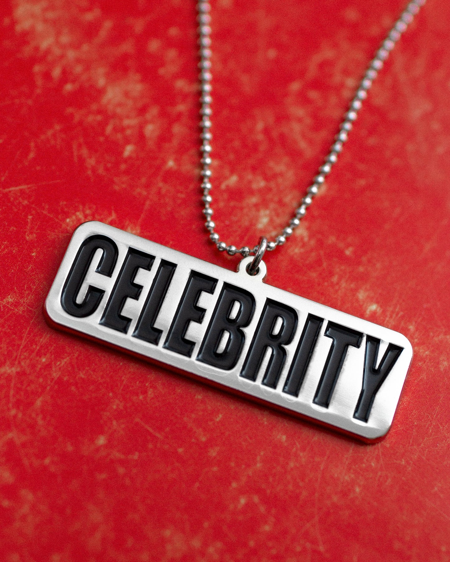 CELEBRITY NECKLACE