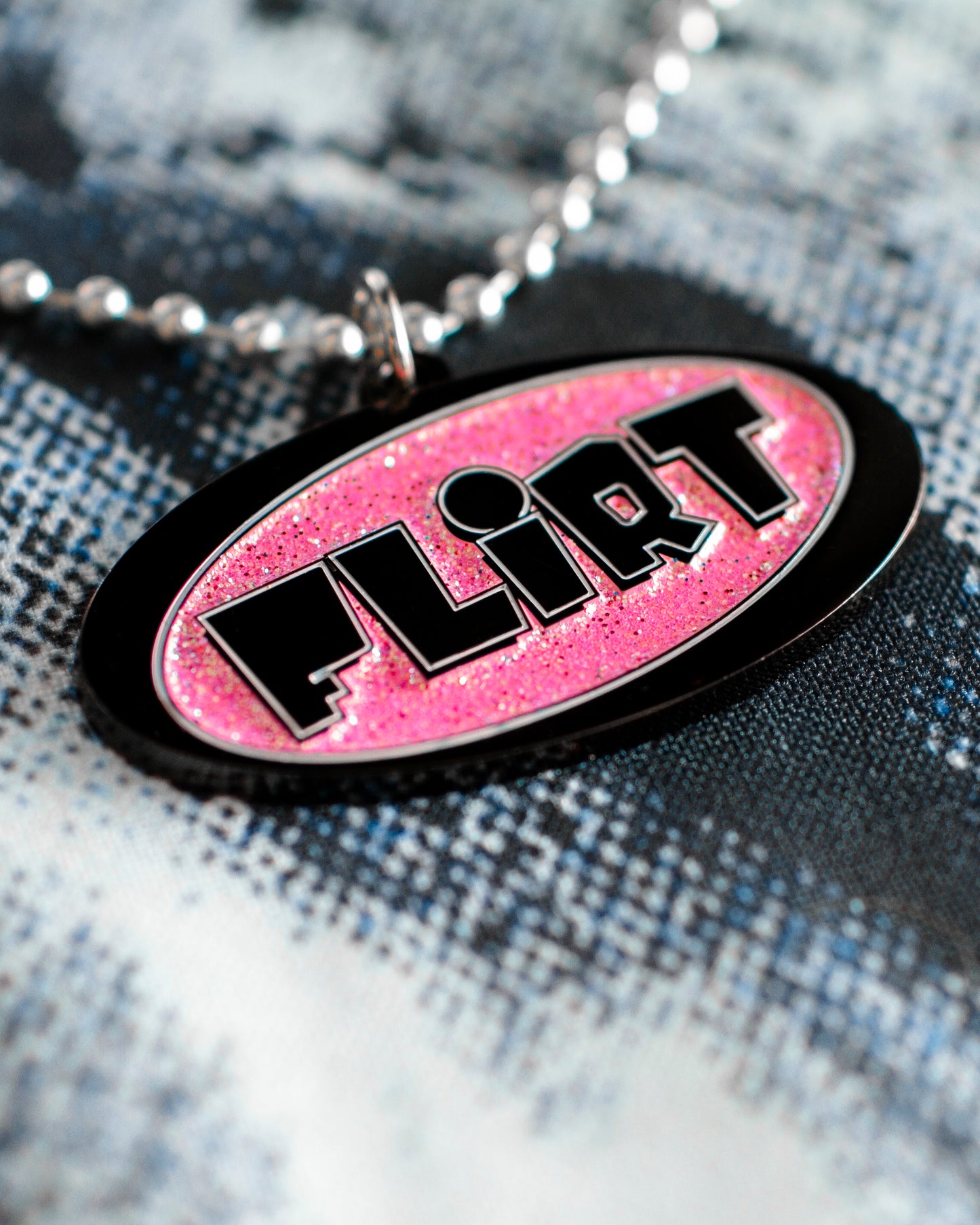 FLIRT NECKLACE